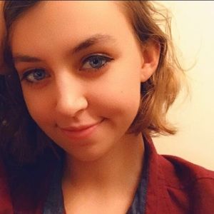 Meet your Posher, Casey